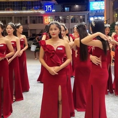 万宝路客服人员